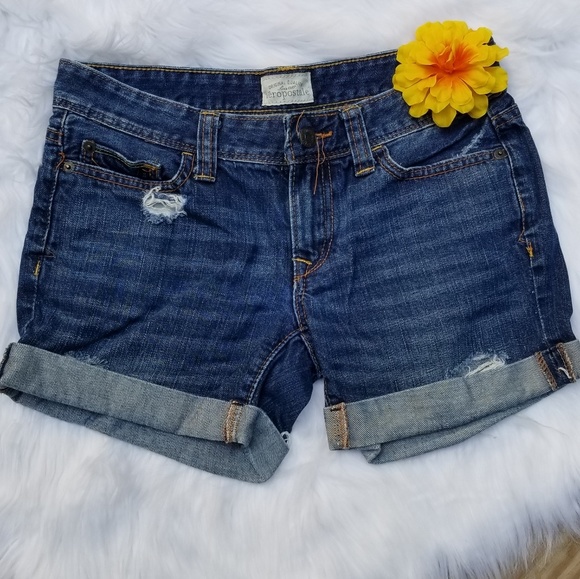 Aeropostale Pants - 😎Cute cuffed denim shorts